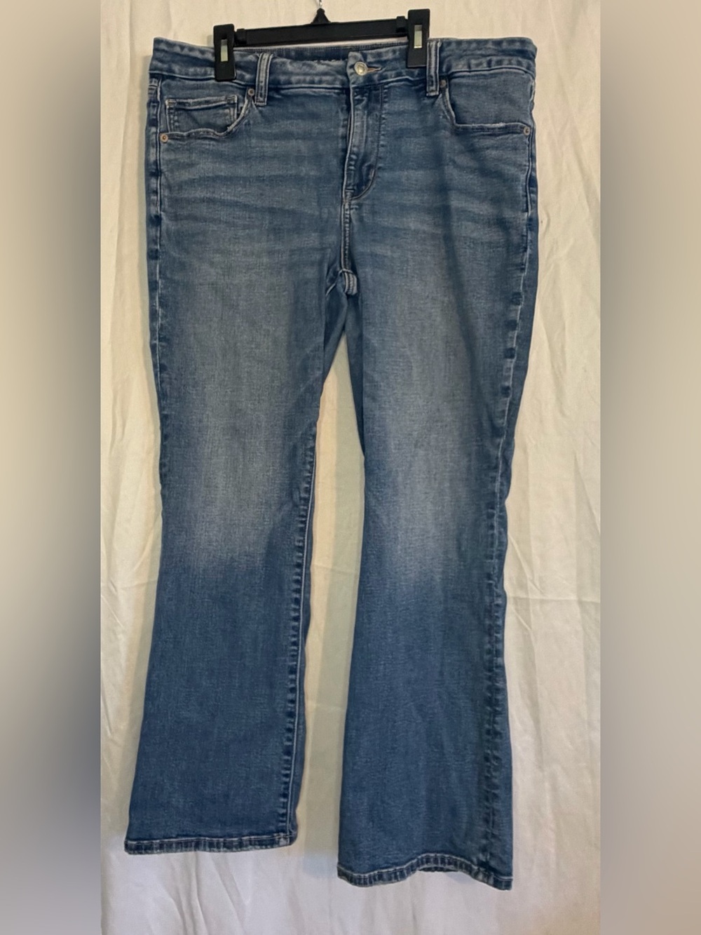 American Eagle Women’s Kick Bootcut Blue Denim Jeans size 14 X-Shorts